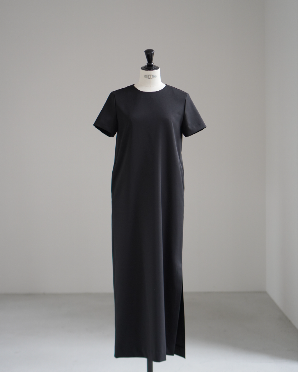 【Pre order】 Essential Dress （Black）
