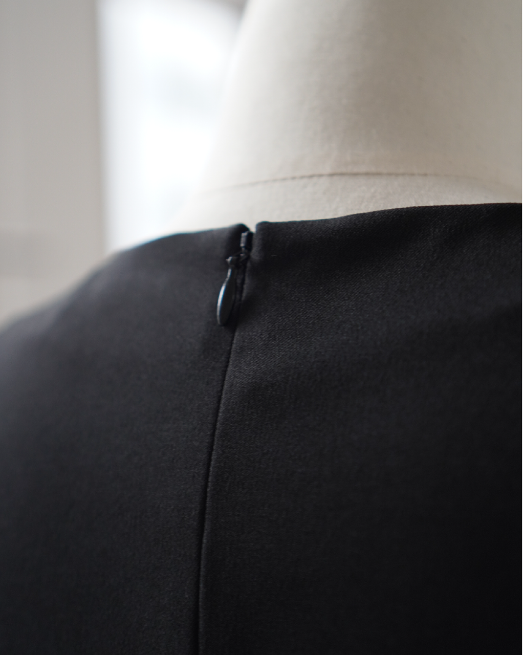 【Pre order】 Essential Dress （Black）