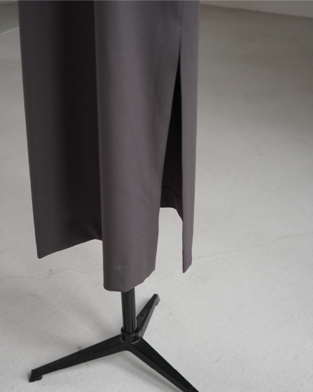 【Pre order】 Essential Dress （Charcoal）