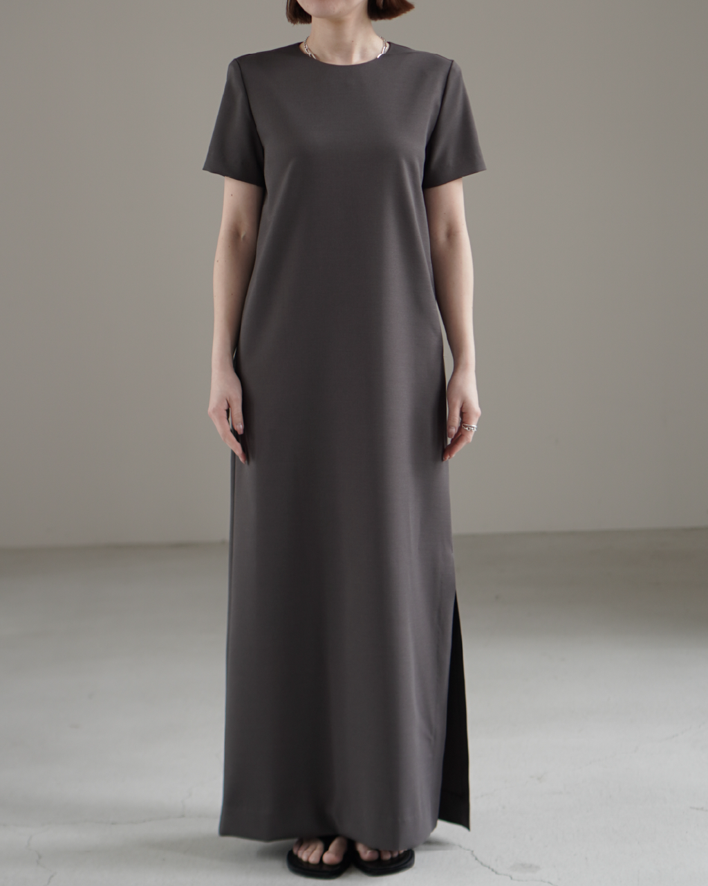 【Pre order】 Essential Dress （Charcoal）