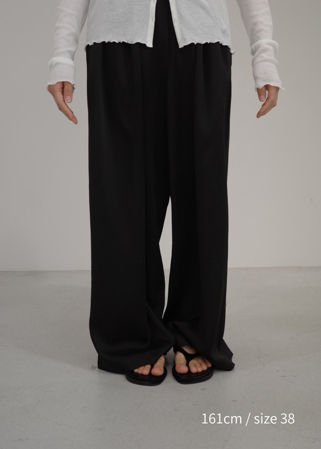 【Pre Order】Satin tuck wide pants