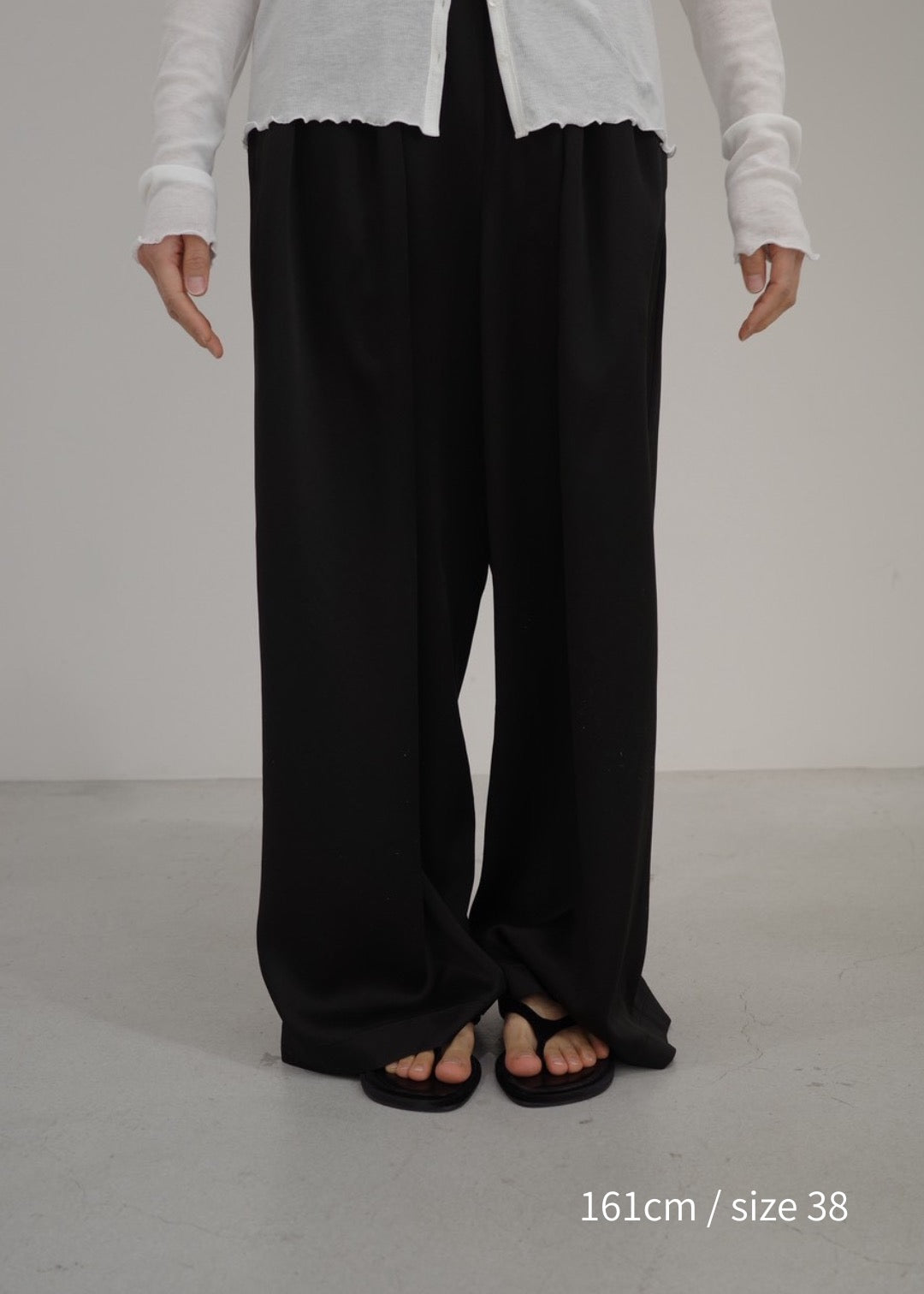 【Pre Order】Satin tuck wide pants