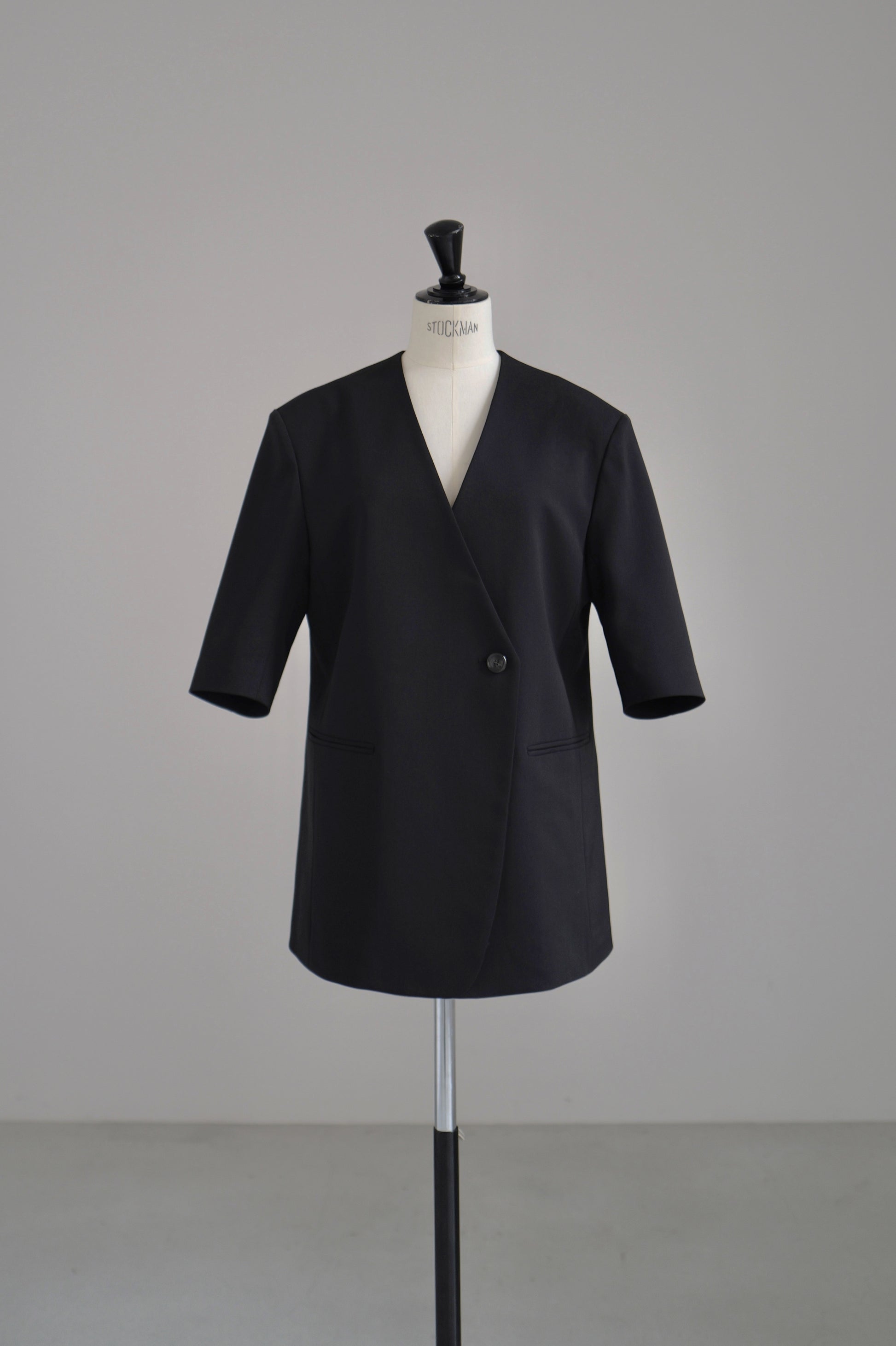 【Pre Order】Commoda Half-Sleeve Jacket