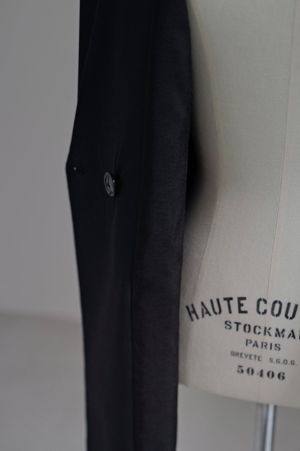 【Pre Order】Commoda Half-Sleeve Jacket