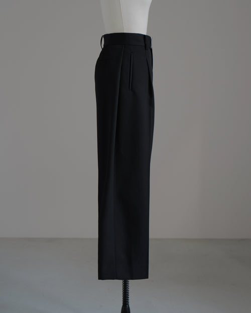 【Pre order】Tailored Fit Tuck Wide Pants（Black）