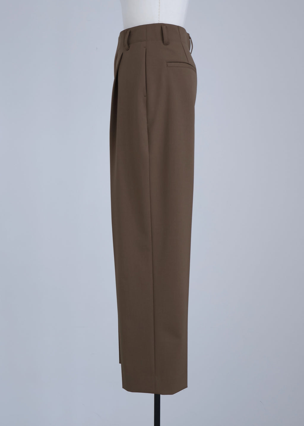 【Pre Order】 Sculpted Wide Trousers (Khaki)