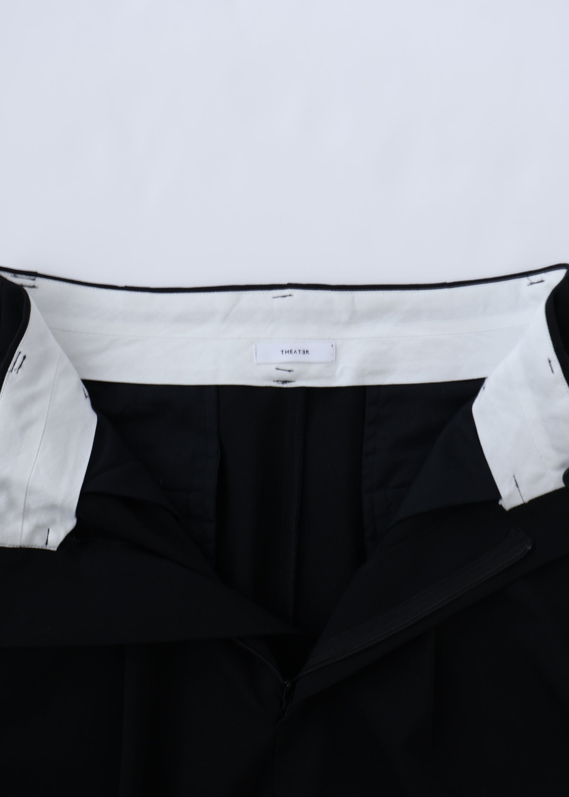 【Pre Order】 Wide Tuck Trousers (Black)