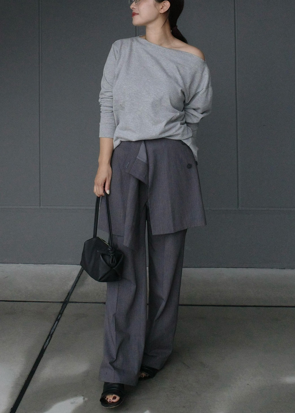【Pre Order】 Snap Detail Top (Gray)