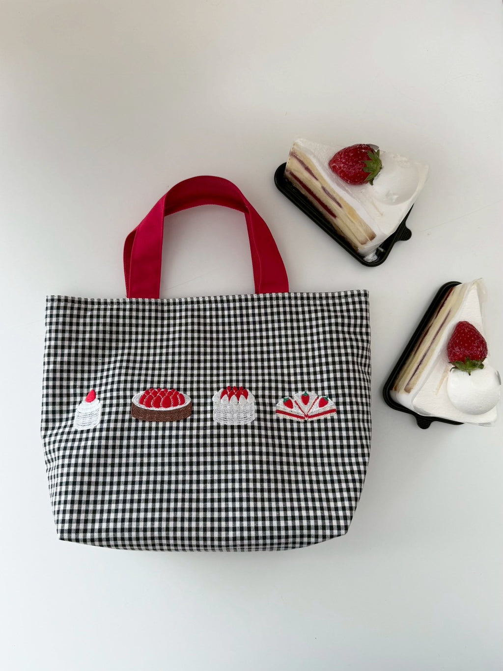 【Pre Order】🍰Strawberry Picnic Lunch Bag