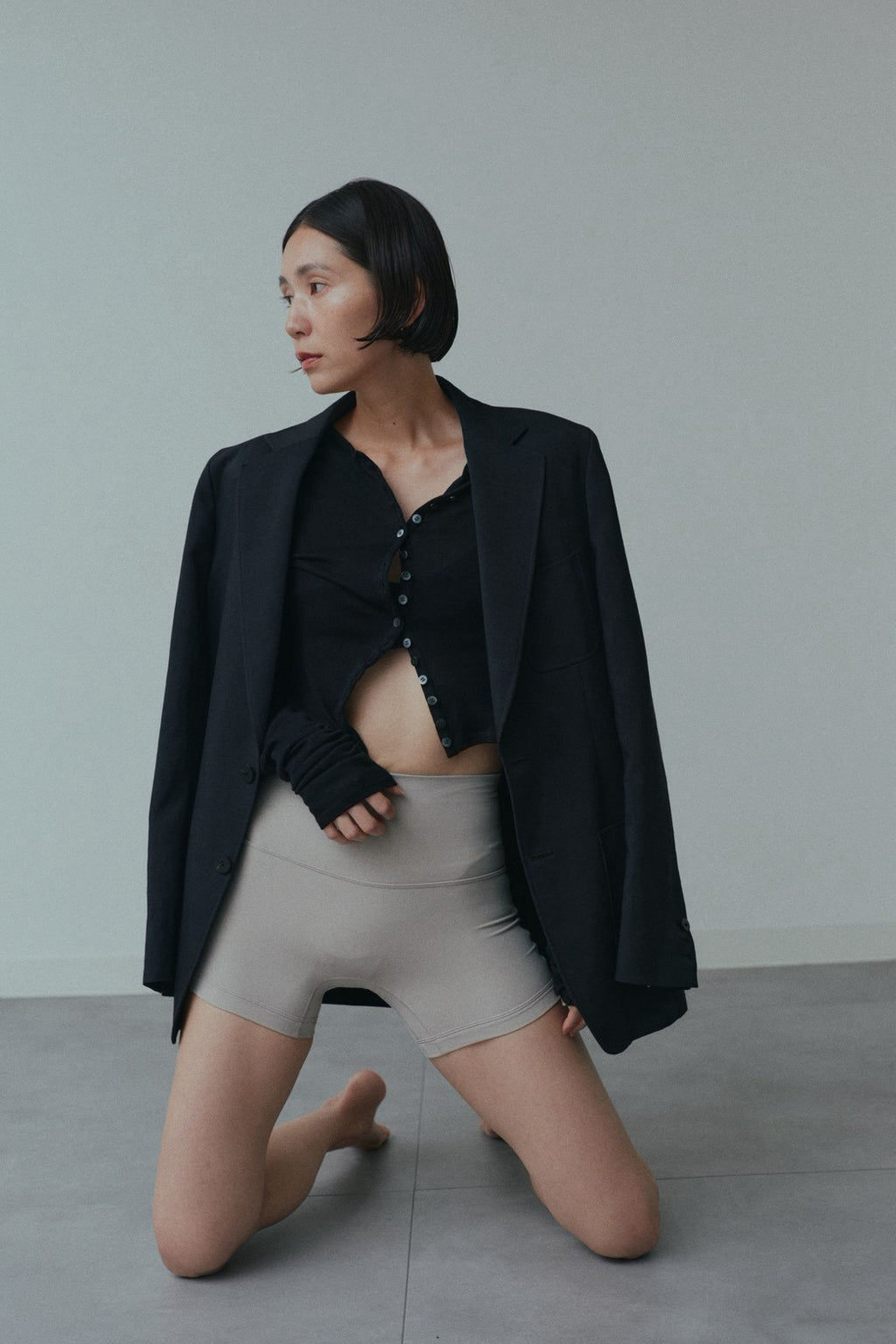 【Pre Order】Reframed Sleeve Top (Black)