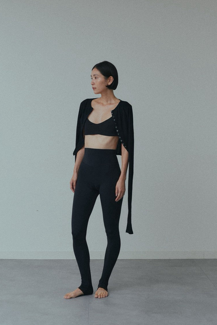 【Pre Order】Reframed Sleeve Top (Black)