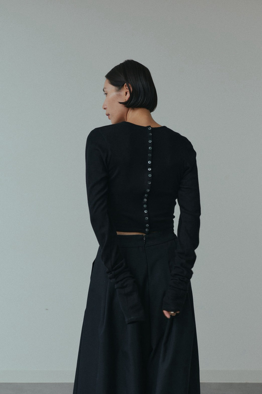 【Pre Order】Reframed Sleeve Top (Black)