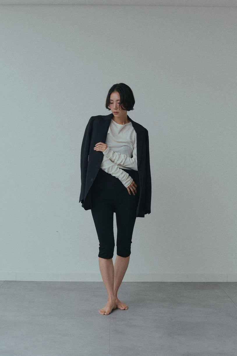 【Pre Order】Reframed Sleeve Top (Black)
