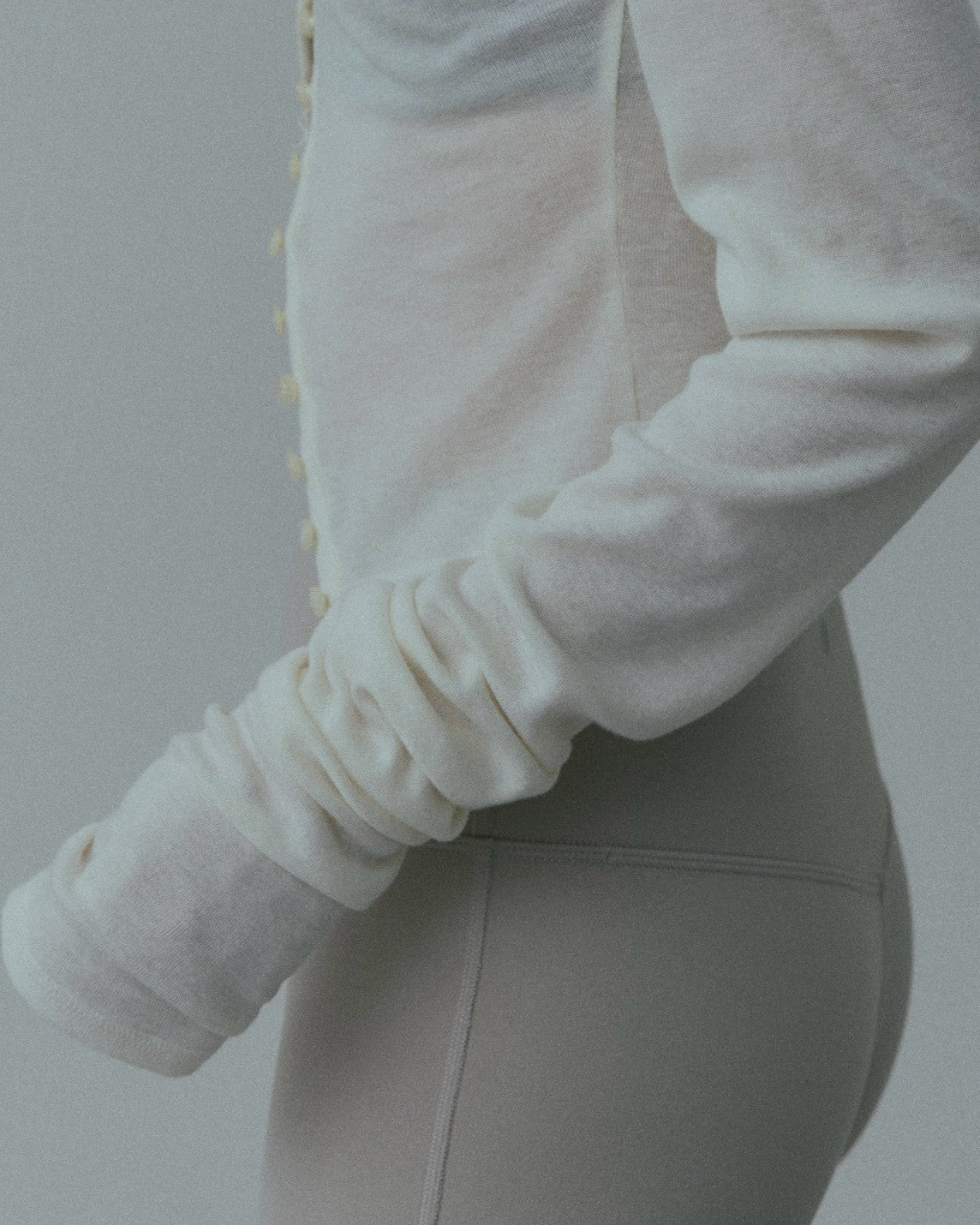 【Pre Order】Reframed Sleeve Top (Ivory)