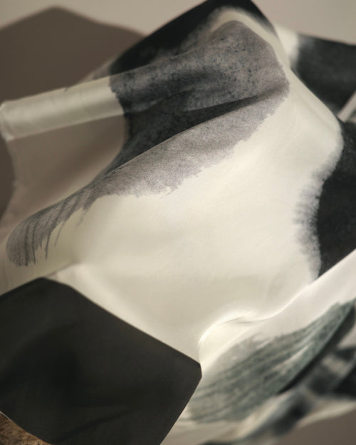 【Pre order】HAJIMARI （Scarf）