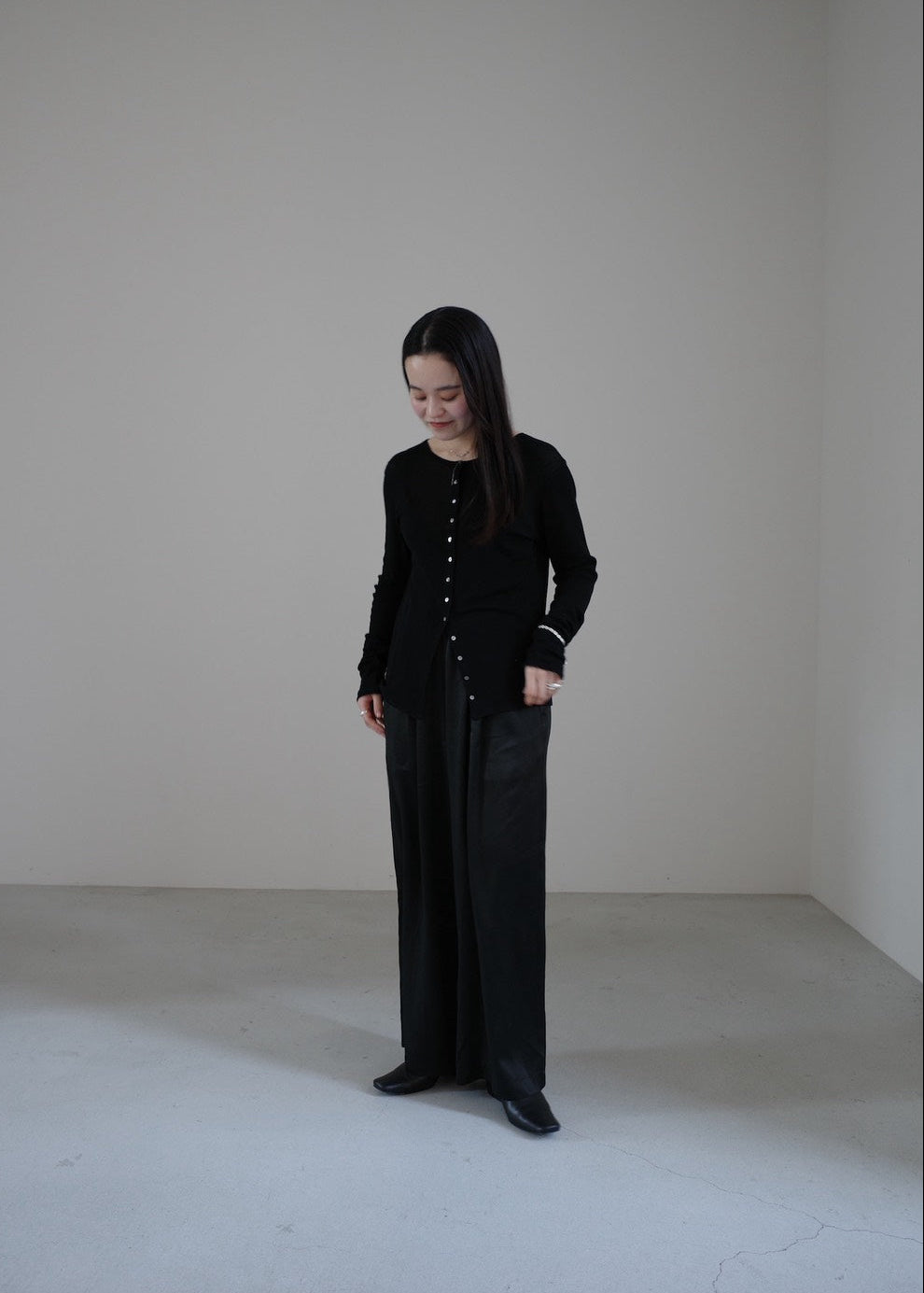 【Pre Order】Satin tuck wide pants