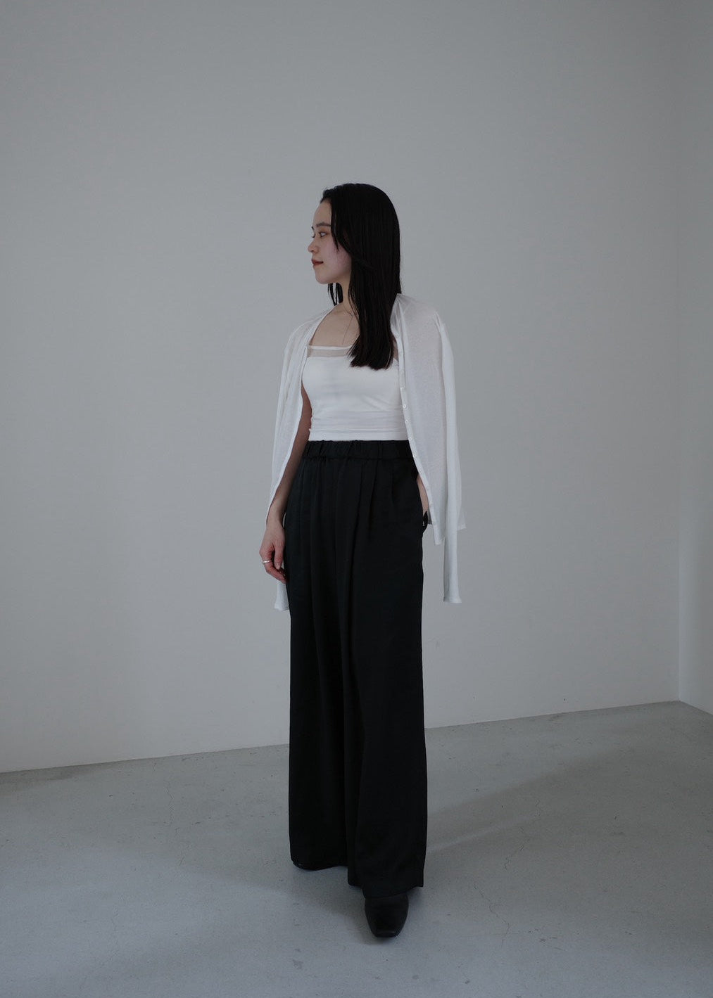 【Pre Order】Satin tuck wide pants