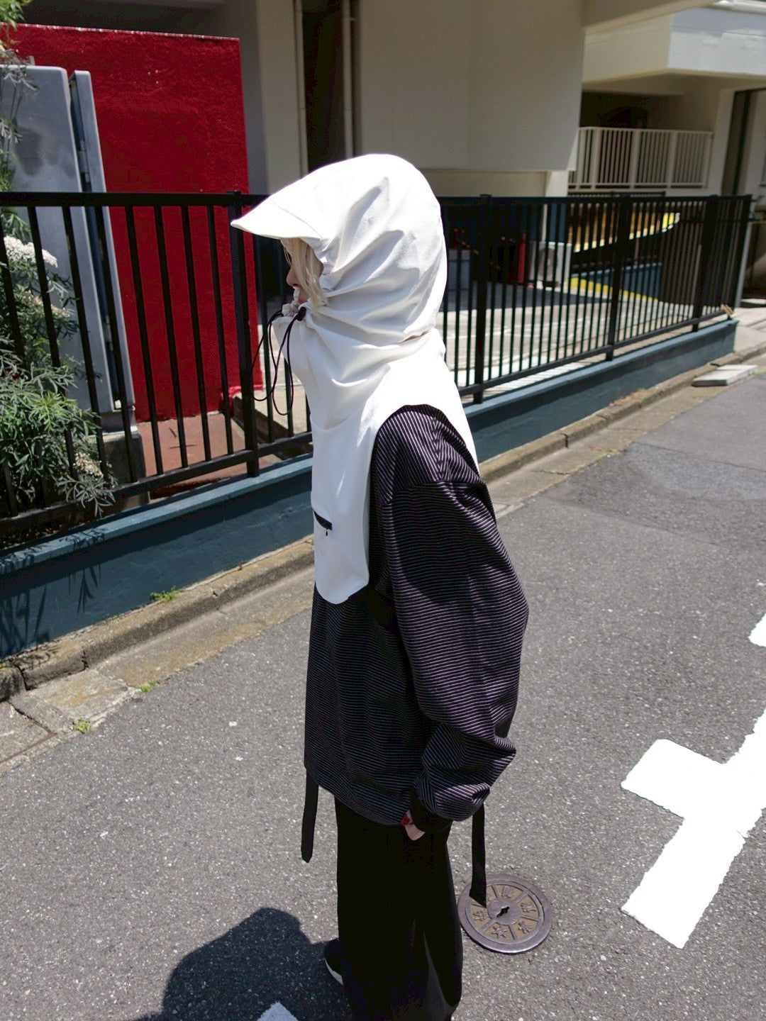 VEIL HOOD – THEATER