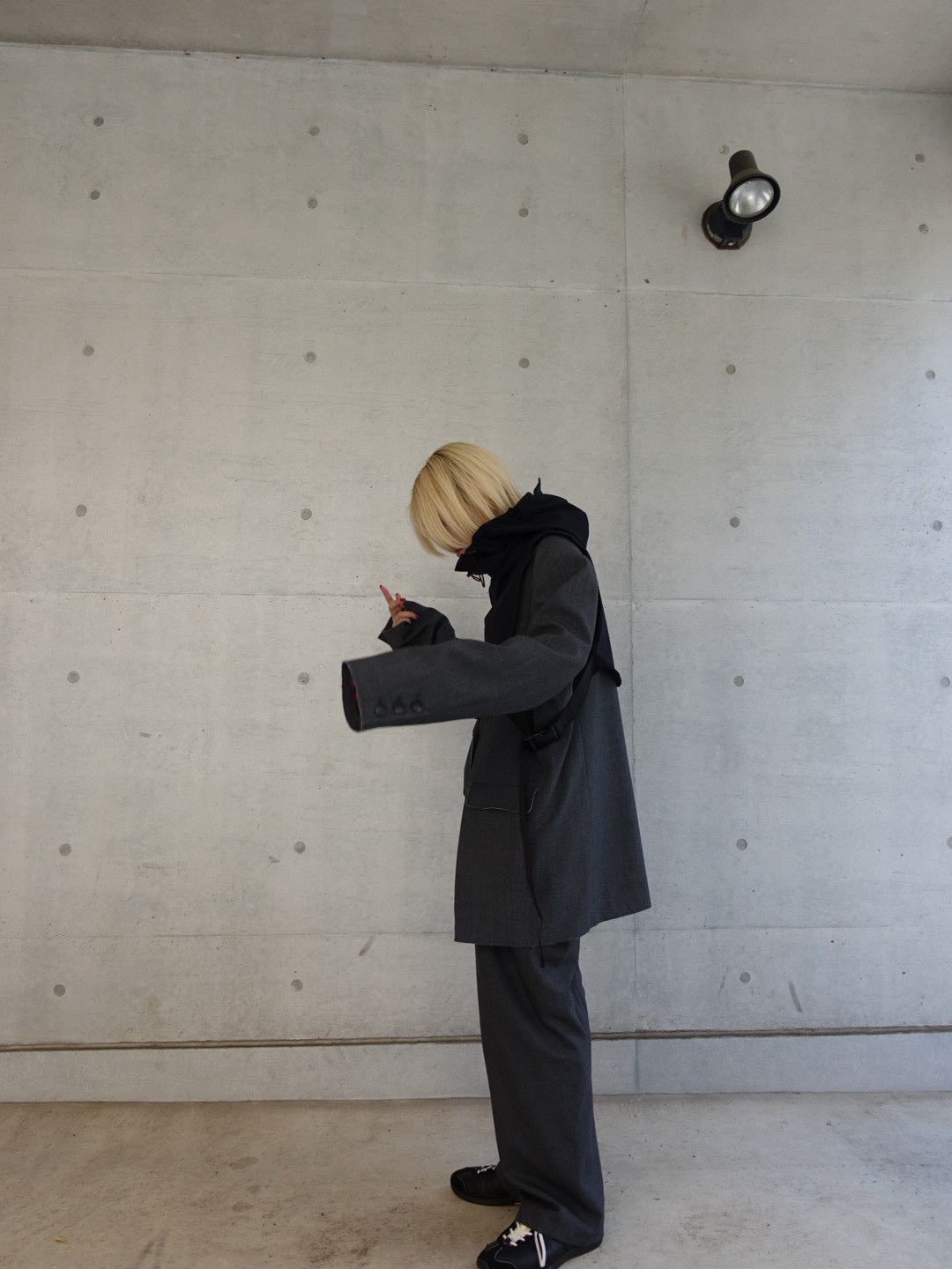VEIL HOOD – THEATER