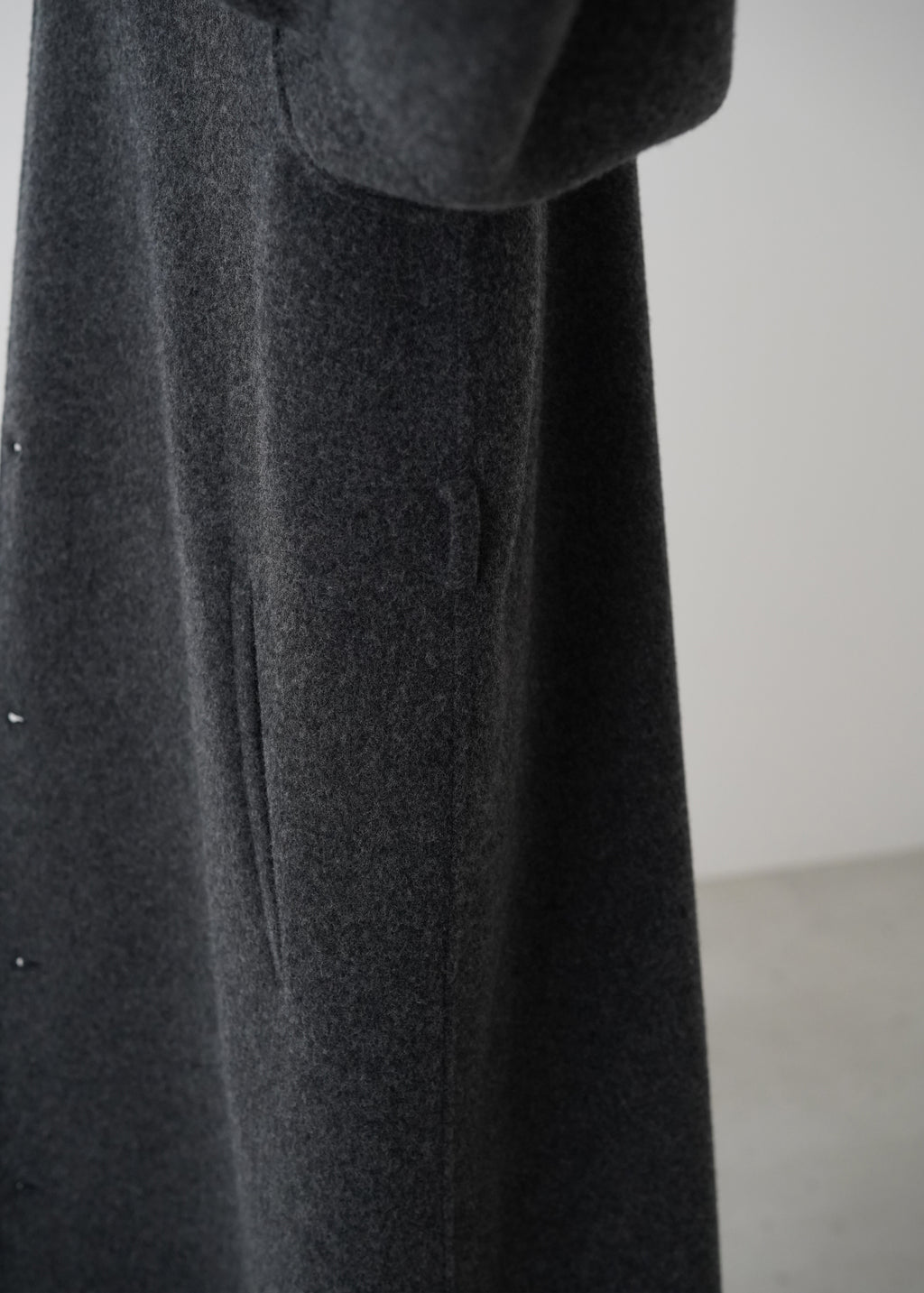 【Pre Order】Essone Coat (Charcoal)