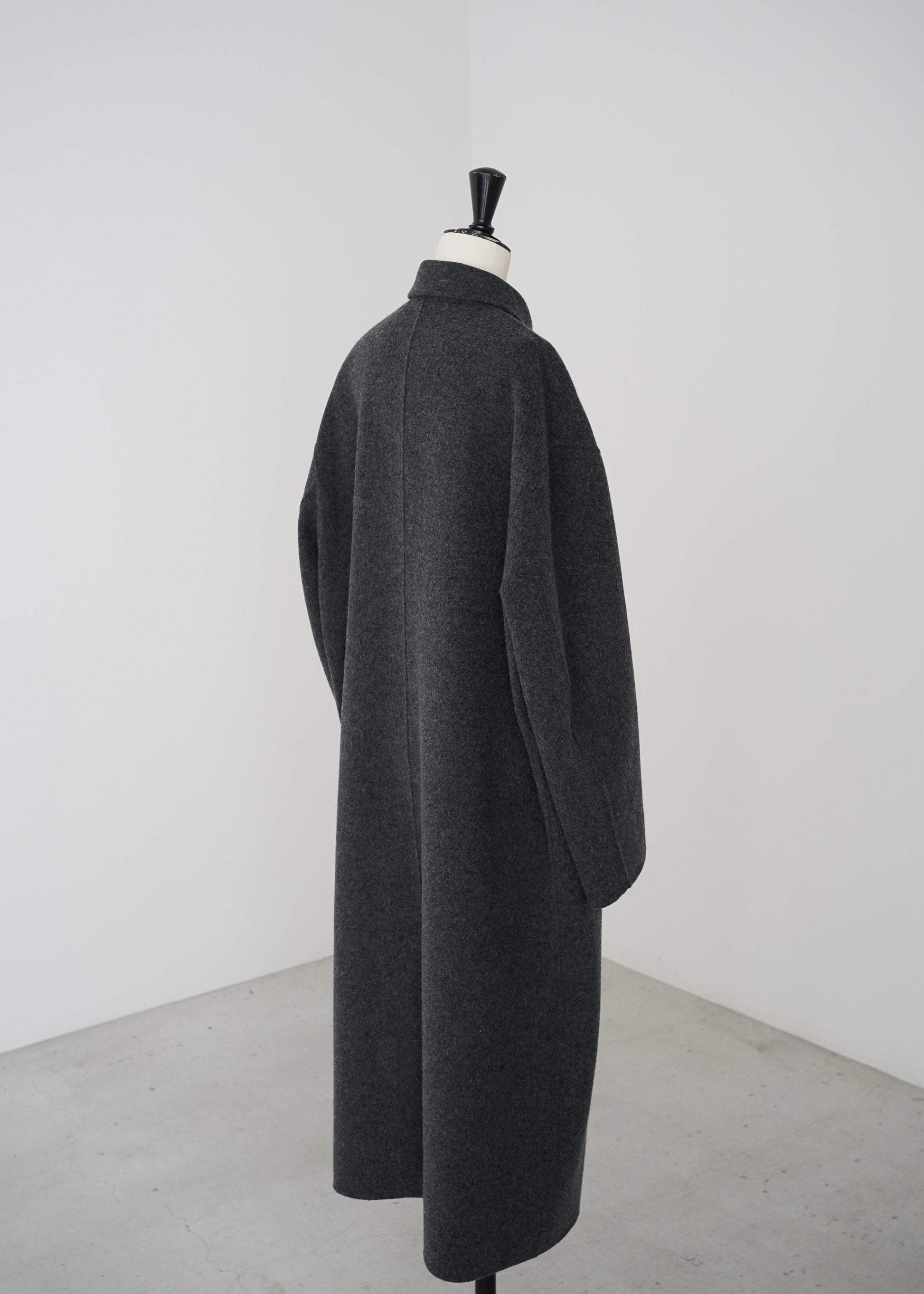 【Pre Order】Essone Coat (Charcoal)