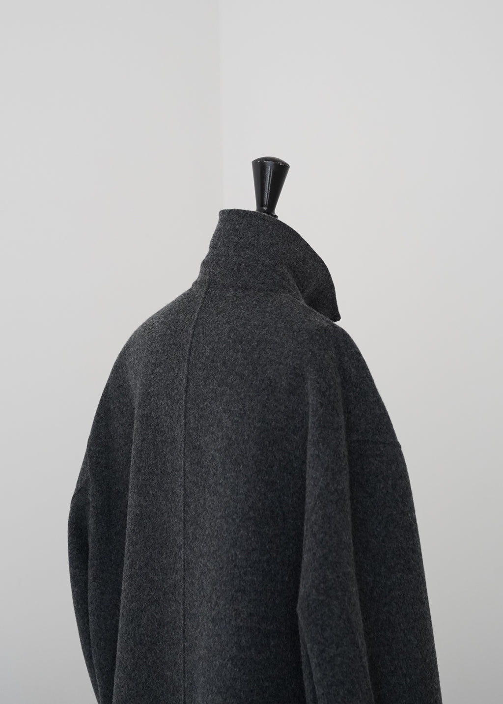 【Pre Order】Essone Coat (Charcoal)