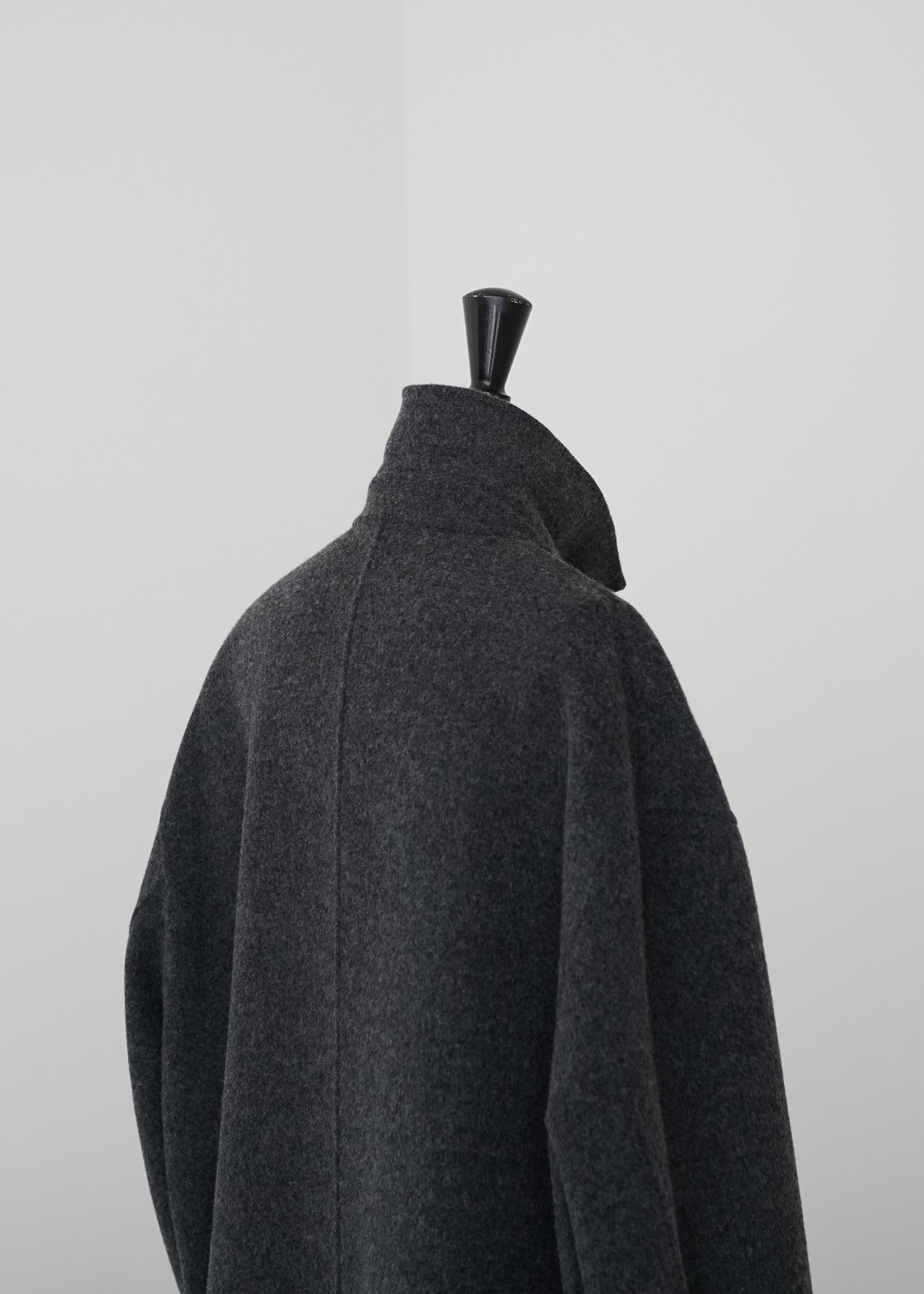 【Pre Order】Essone Coat (Charcoal)